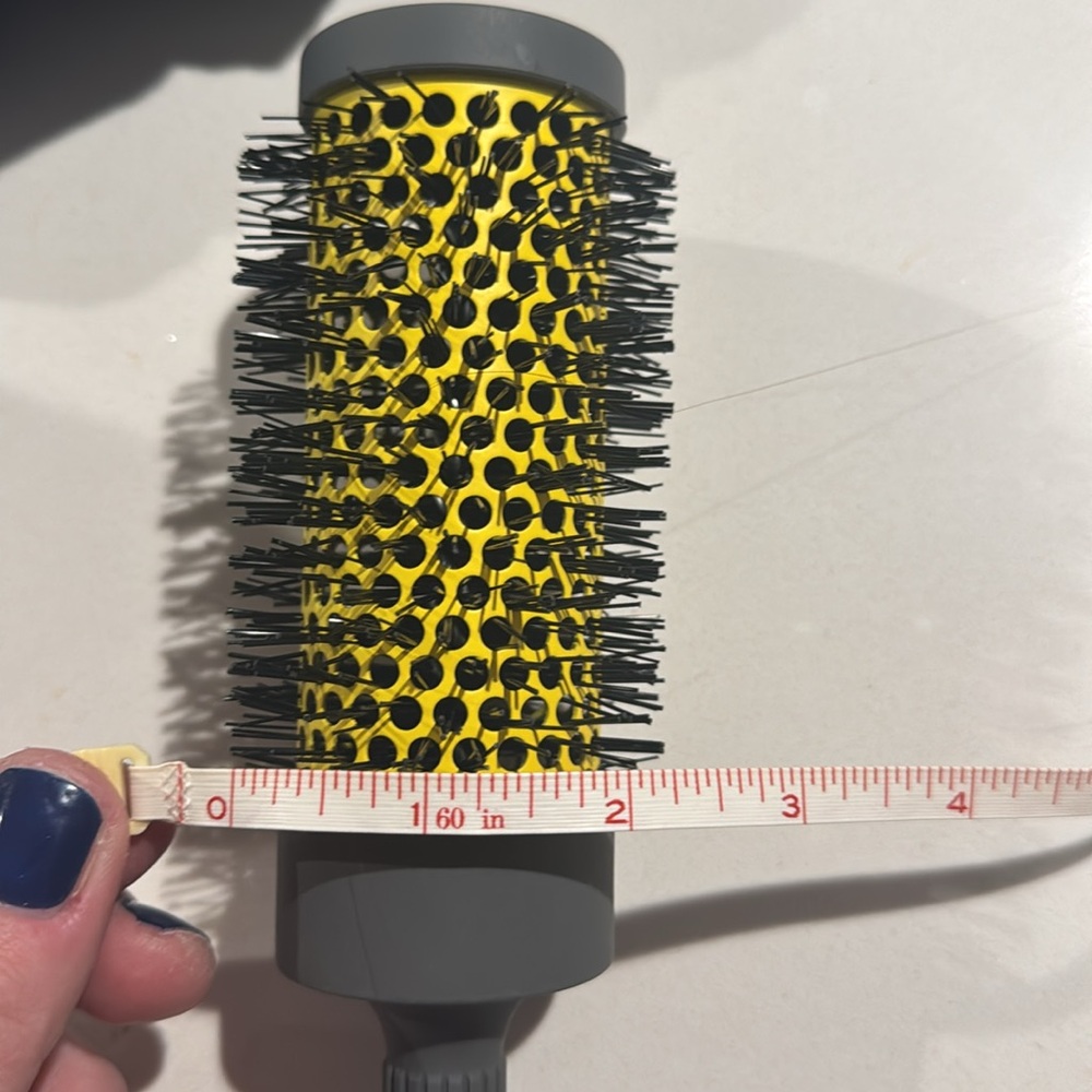 Drybar Round Brush - Picture 2 of 2